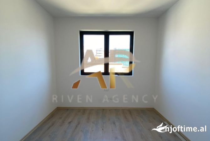 Jepet me qera apartament 2+1 i pershtatshem per zyre, tek residenca Future Home, Astir