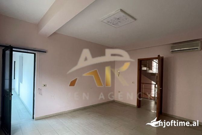 Jepet me qera ambjent biznesi te Brryli