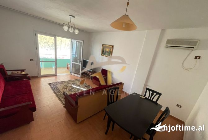 Shtepi me qera 2+1 ne Tirane - 40,000 Leke