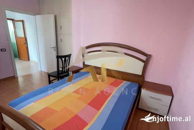 Shtepi me qera 2+1 ne Tirane - 40,000 Leke
