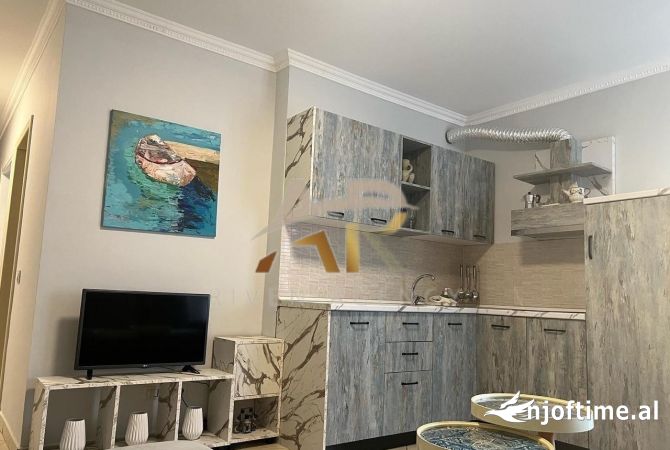 Shtepi me qera 2+1 ne Durres - 50,000 Leke