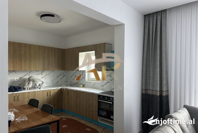 Shtepi me qera 3+1 ne Tirane - 70,000 Leke