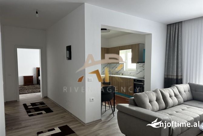 Shtepi me qera 3+1 ne Tirane - 70,000 Leke