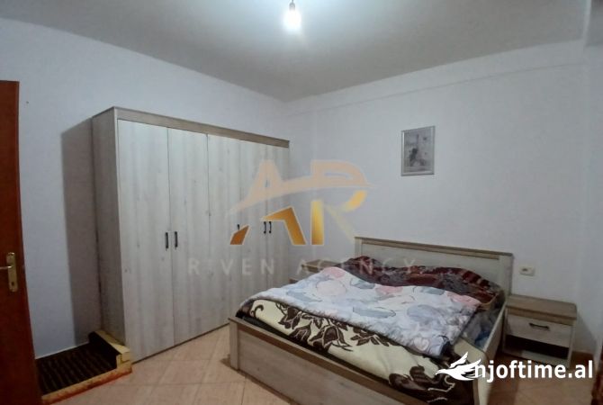 Shtepi me qera Apartament ne Tirane, 2+1, Mobilimi E mobiluar, Pagesa 50,000  Leke.