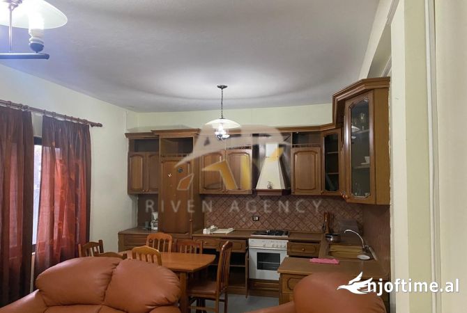 Shtepi me qera 3+1 ne Tirane - 70,000 Leke