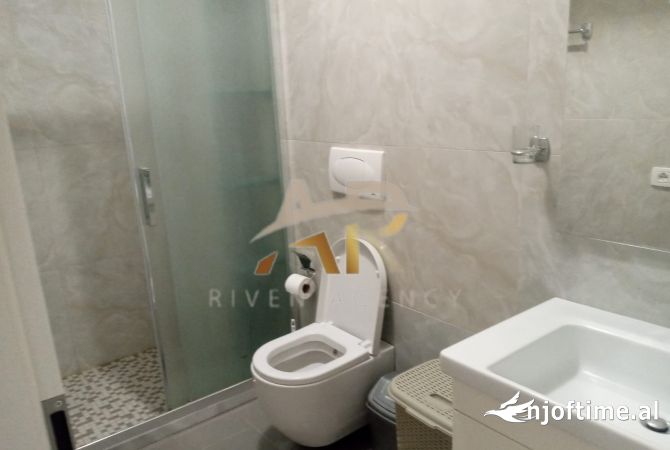 Shtepi me qera Apartament ne Tirane, 2+1, Mobilimi E mobiluar, Pagesa 600  Euro.