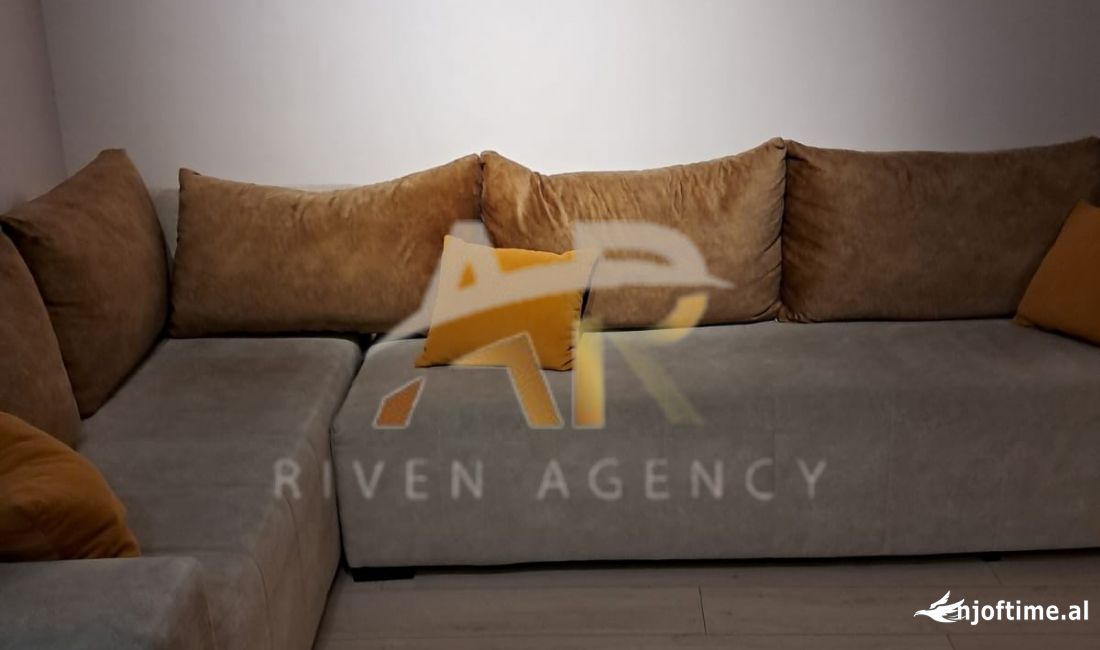 Shtepi me qera Shtepi Private ne Tirane, 2+1, Mobilimi E mobiluar, Pagesa 600  Euro.