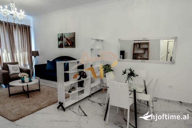 Shtepi me qera Apartament ne Tirane, 1+1, Mobilimi E mobiluar, Pagesa 800  Euro.
