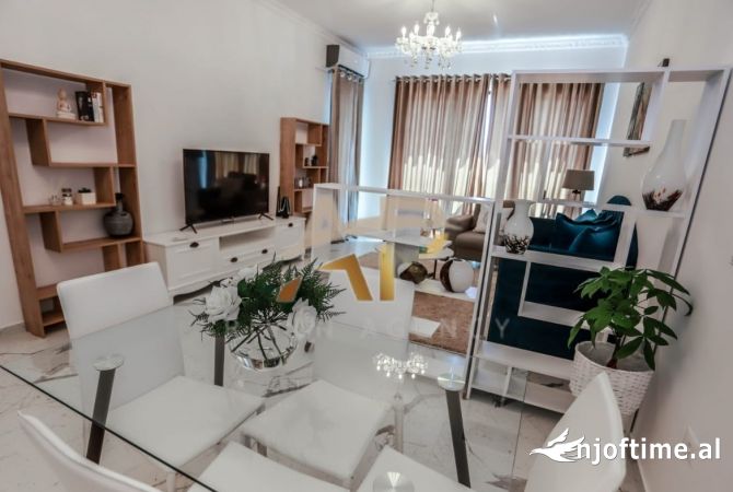 Shtepi me qera Apartament ne Tirane, 1+1, Mobilimi E mobiluar, Pagesa 800  Euro.