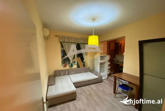 Shtepi me qera 2+1 ne Tirane - 550 Euro