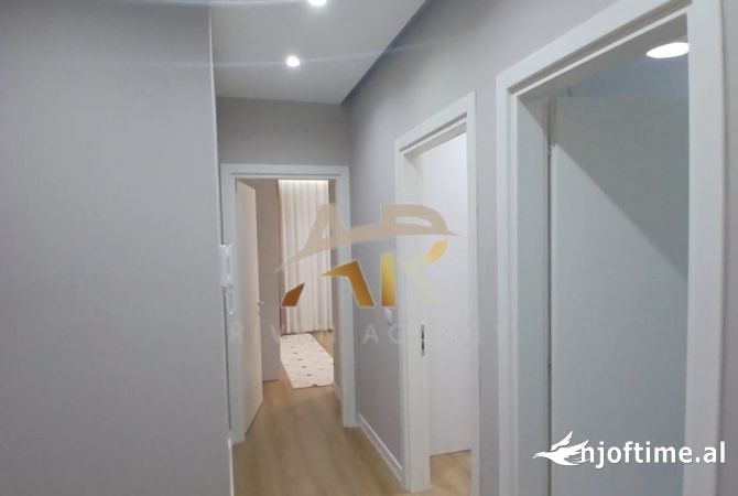 Shtepi me qera 2+1 ne Tirane - 750 Euro