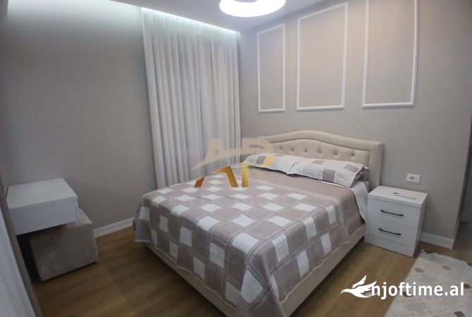 Shtepi me qera Apartament ne Tirane, 2+1, Mobilimi E mobiluar, Pagesa 750  Euro.