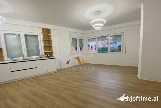 Shtepi me qera Apartament ne Tirane, 2+1, Mobilimi Bosh, pa mobiluar, Pagesa 500  Euro.