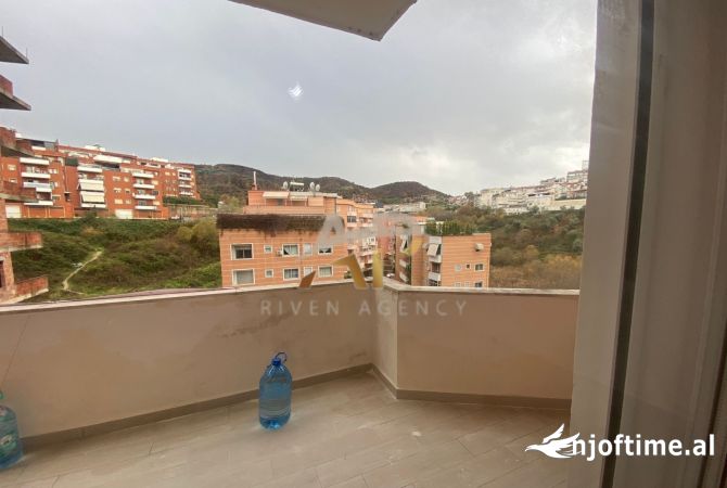 Shtepi me qera Apartament ne Tirane, 2+1, Mobilimi Bosh, pa mobiluar, Pagesa 500  Euro.