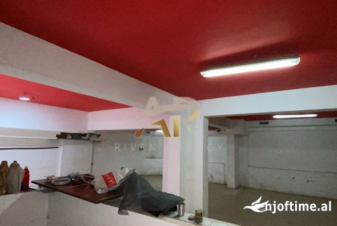 Jepet me qera Ambjent biznesi Rr Irfan Tomini 