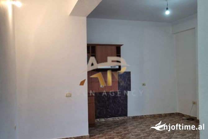 Shtepi me qera 1+1 ne Tirane - 25,000 Leke