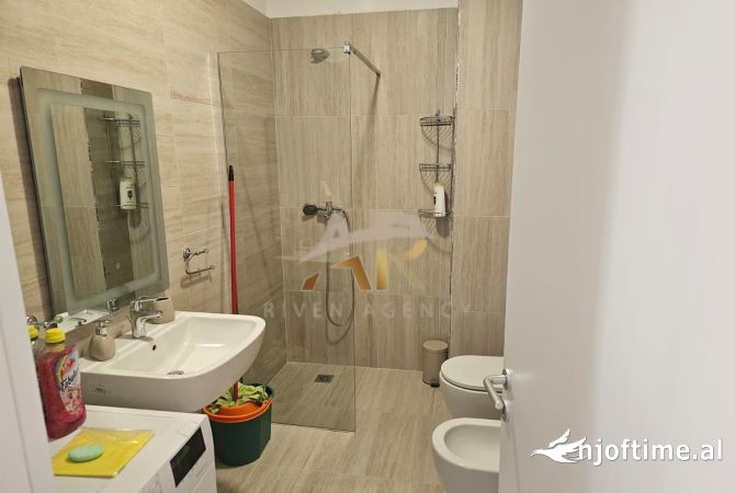 Shtepi me qera Apartament ne Tirane, 1+1, Mobilimi E mobiluar, Pagesa 50,000  Leke.