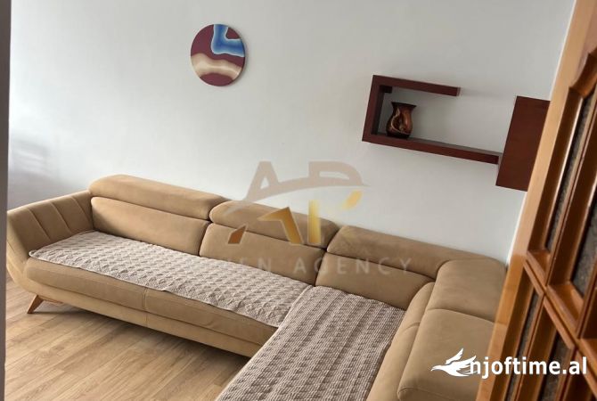Shtepi me qera 2+1 ne Tirane - 700 Euro