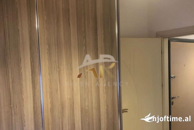 Shtepi me qera 1+1 ne Tirane - 40,000 Leke