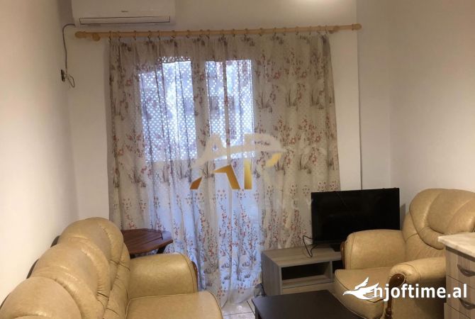 Shtepi me qera 1+1 ne Tirane - 40,000 Leke