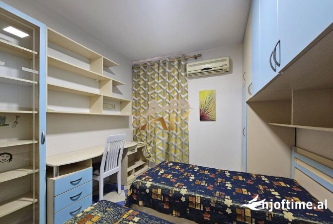 Shtepi me qera Apartament ne Tirane, 2+1, Mobilimi E mobiluar, Pagesa 700  Euro.