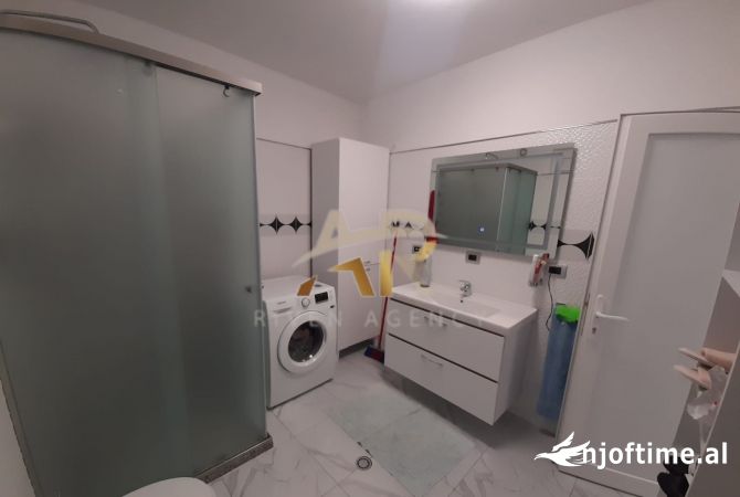 Shtepi me qera Apartament ne Tirane, 2+1, Mobilimi E mobiluar, Pagesa 550  Euro.