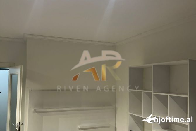 Shtepi me qera Apartament ne Tirane, 1+1, Mobilimi Pjeserisht e mobiluar, Pagesa 600  Euro.