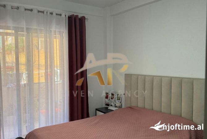 Shtepi me qera Apartament ne Tirane, 2+1, Mobilimi E mobiluar, Pagesa 700  Euro.