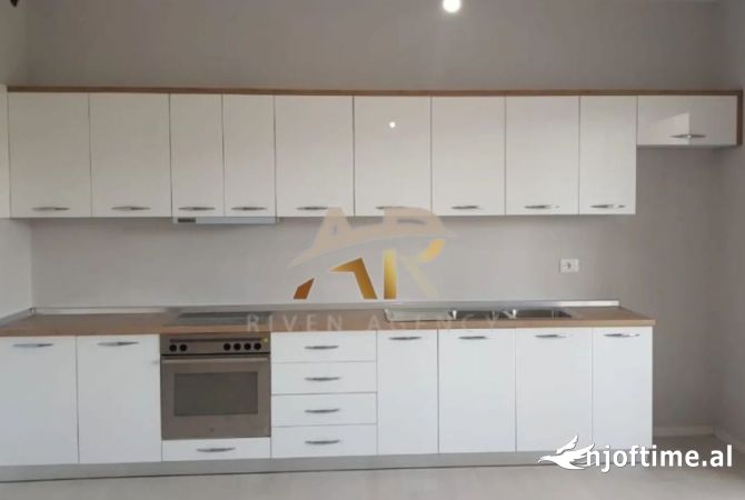 Apartment for rent in Tirana 2+1, Emty