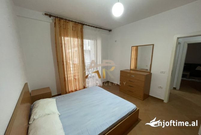 Shtepi me qera 1+1 ne Tirane - 35,000 Leke