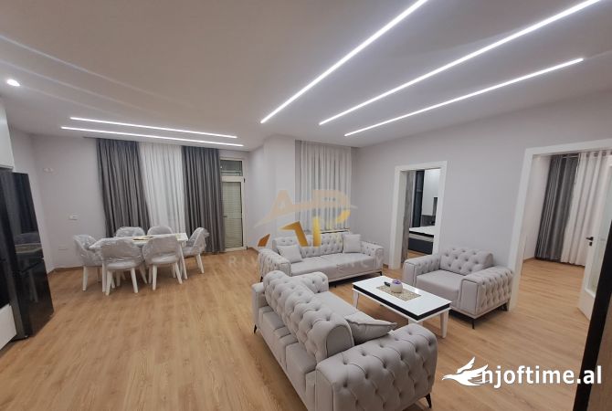 Shtepi me qera 2+1 ne Tirane - 650 Euro