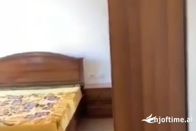 Shtepi me qera Apartament ne Tirane, 2+1, Mobilimi E mobiluar, Pagesa 450  Euro.