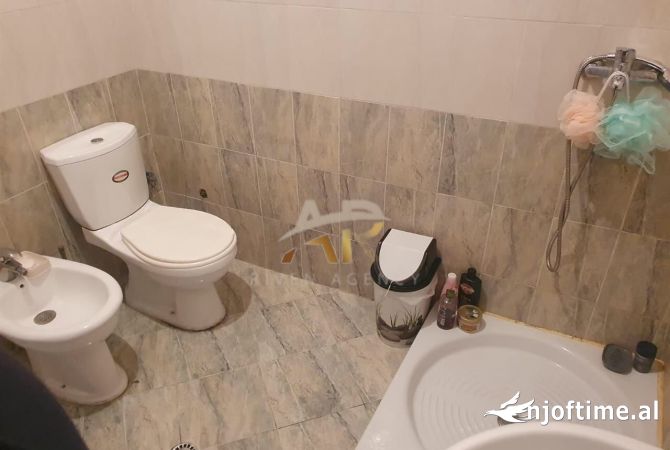 Shtepi me qera Apartament ne Tirane, 2+1, Mobilimi E mobiluar, Pagesa 550  Euro.