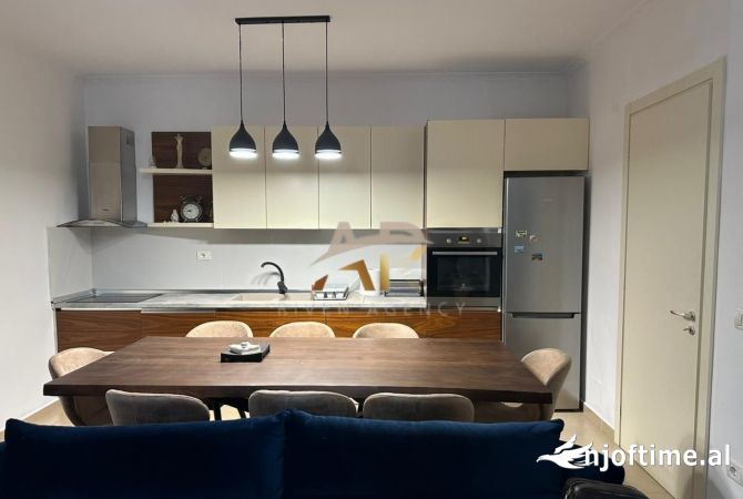 Shtepi me qera 2+1 ne Tirane - 600 Euro