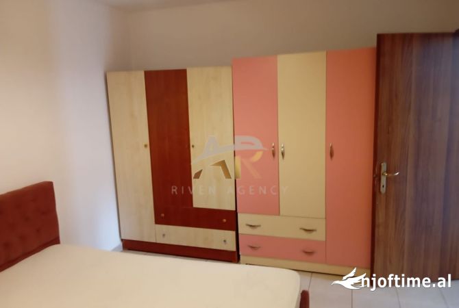 Shtepi me qera 1+1 ne Tirane - 40,000 Leke