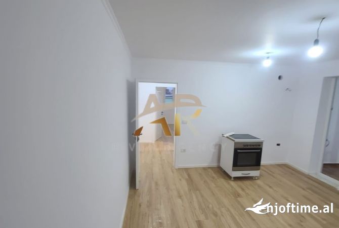 Shtepi ne shitje 1+1 ne Tirane - 120,000 Euro