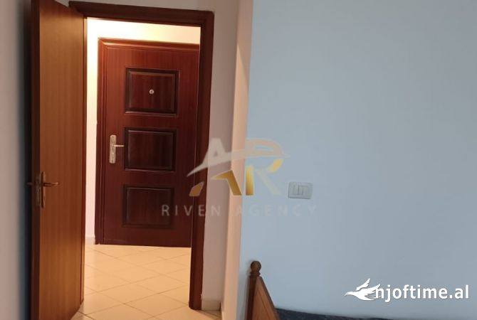 Shtepi me qera 1+1 ne Tirane - 35,000 Leke