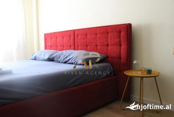 Shtepi me qera Apartament ne Tirane, 2+1, Mobilimi E mobiluar, Pagesa 600  Euro.