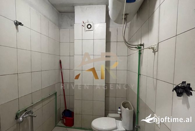 Shtepi me qera Apartament ne Tirane, 2+1, Mobilimi E mobiluar, Pagesa 800  Euro.
