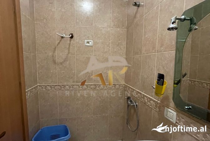 Shtepi me qera Apartament ne Tirane, 2+1, Mobilimi E mobiluar, Pagesa 800  Euro.