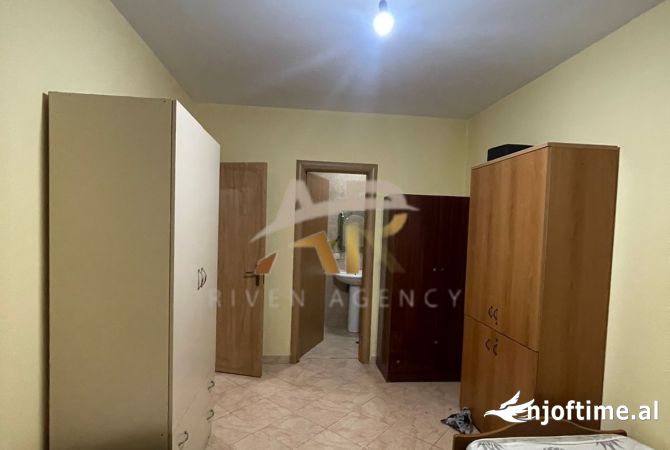 Shtepi me qera Apartament ne Tirane, 2+1, Mobilimi E mobiluar, Pagesa 800  Euro.