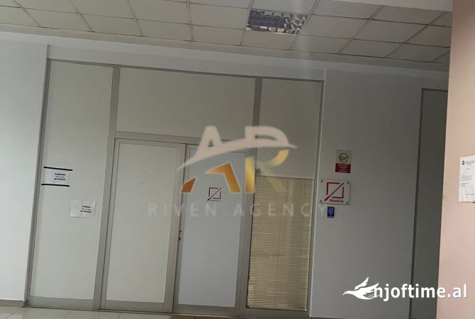 Ambient biznesi me qera 3+1 ne Tirane - 120,000 Leke