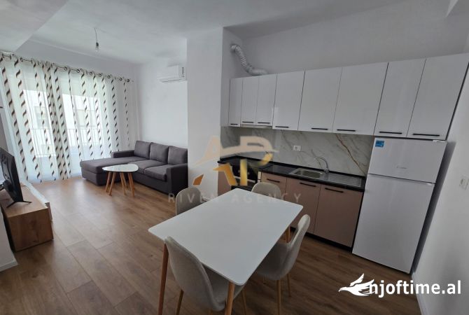 Shtepi me qera 1+1 ne Tirane - 40,000 Leke