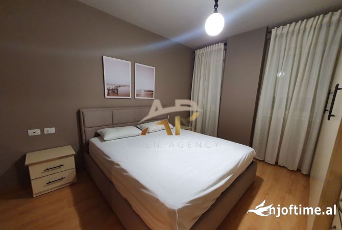 Shtepi me qera Apartament ne Tirane, 1+1, Mobilimi E mobiluar, Pagesa 500  Euro.