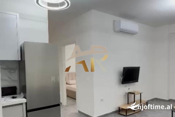 Shtepi me qera 2+1 ne Tirane - 700 Euro