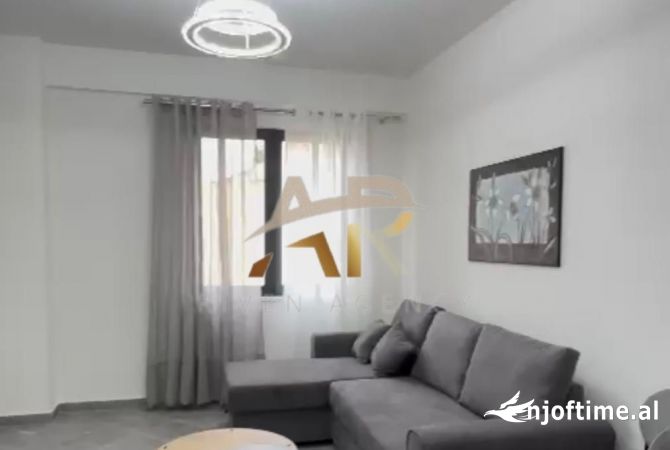 Shtepi me qera 2+1 ne Tirane - 700 Euro