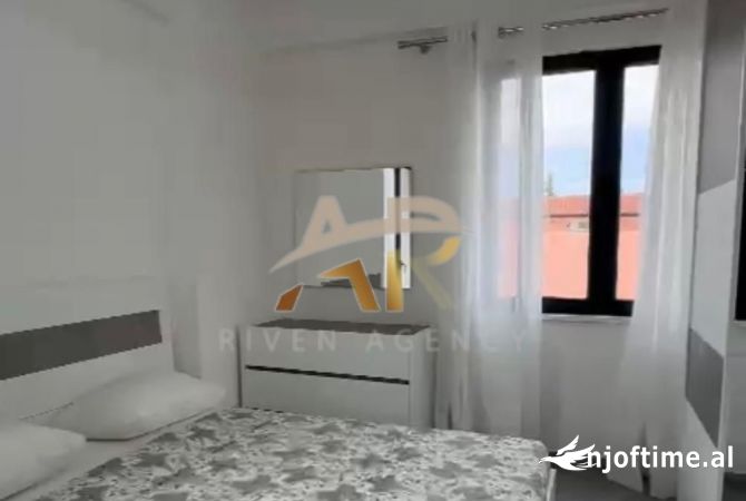 Shtepi me qera Apartament ne Tirane, 2+1, Mobilimi E mobiluar, Pagesa 700  Euro.