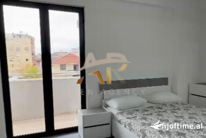 Shtepi me qera Apartament ne Tirane, 2+1, Mobilimi E mobiluar, Pagesa 700  Euro.