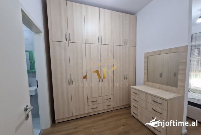 Shtepi me qera Apartament ne Tirane, 2+1, Mobilimi E mobiluar, Pagesa 550  Euro.