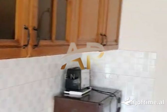 Shtepi me qera Apartament ne Tirane, 2+1, Mobilimi E mobiluar, Pagesa 45,000  Leke.